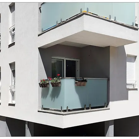 Apartment Amalija *